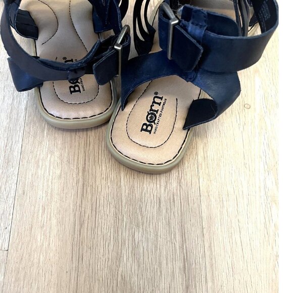 NWOB Born Black Leather Gladiator Sandals 8 - Picture 9 of 12